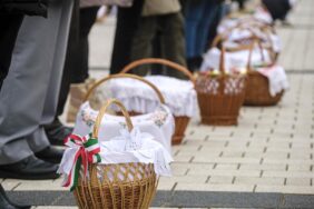 Csíkszereda food consecration on Easter Sunday