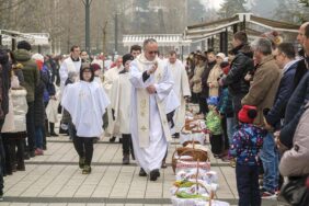 Csíkszereda food consecration on Easter Sunday