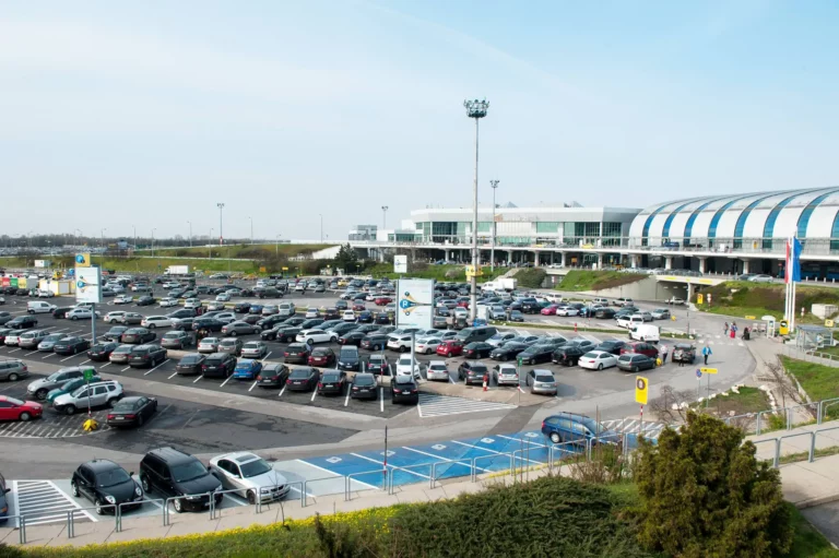 Pedestrian access to Terminal 2B at Budapest Airport changed - MAP ...