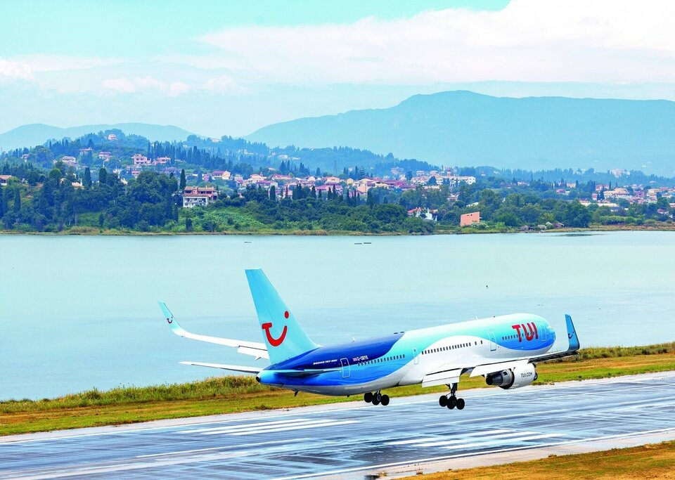 TUI British airline Budapest