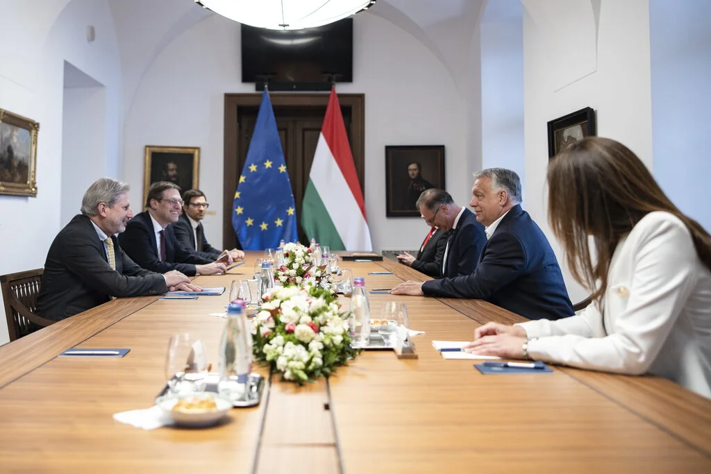 Billions of euros Johannes Hahn Orbán