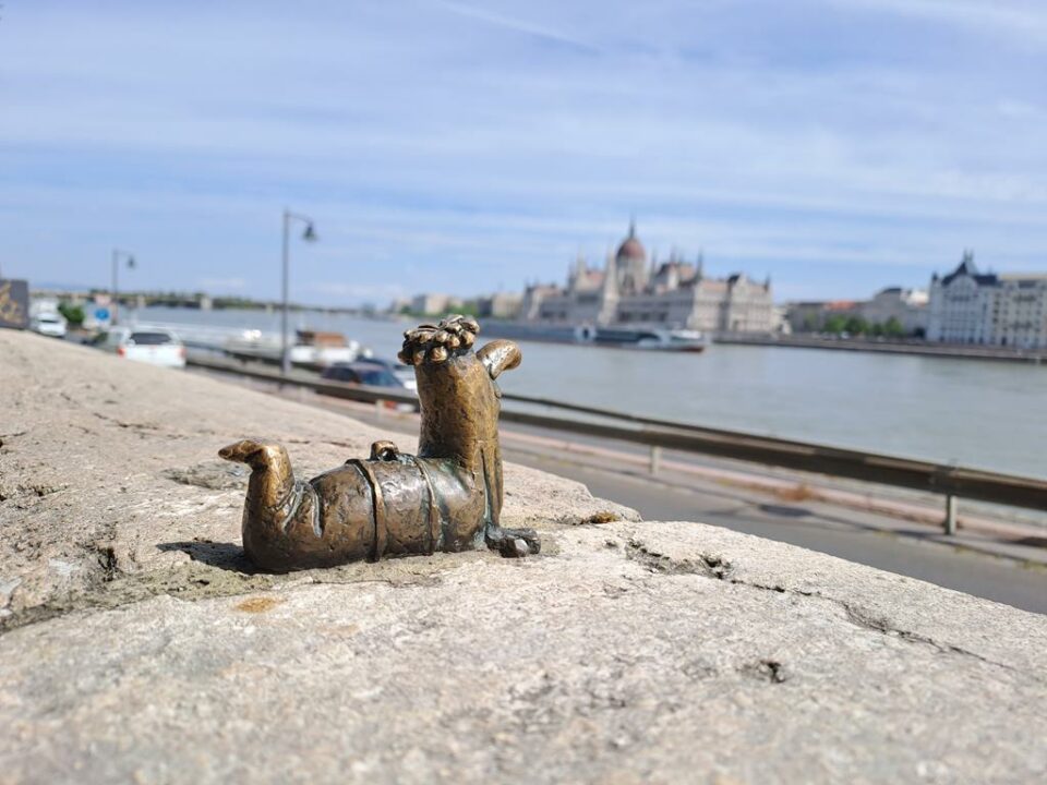Kolodkove mini statue Budimpešta