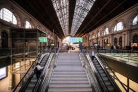 New passenger centre opened at Keleti station