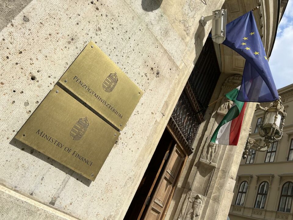 Ministerio de Finanzas Economía de Hungría Forint húngaro