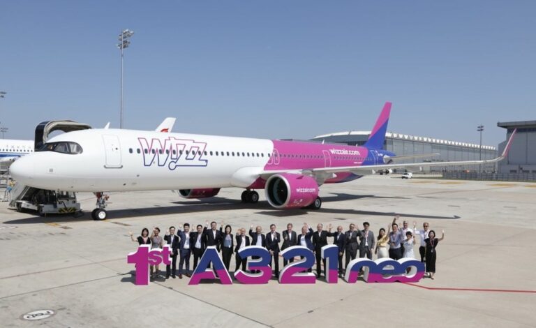 WIZZ_first_chinese_Airbus_A321neo_aircraft