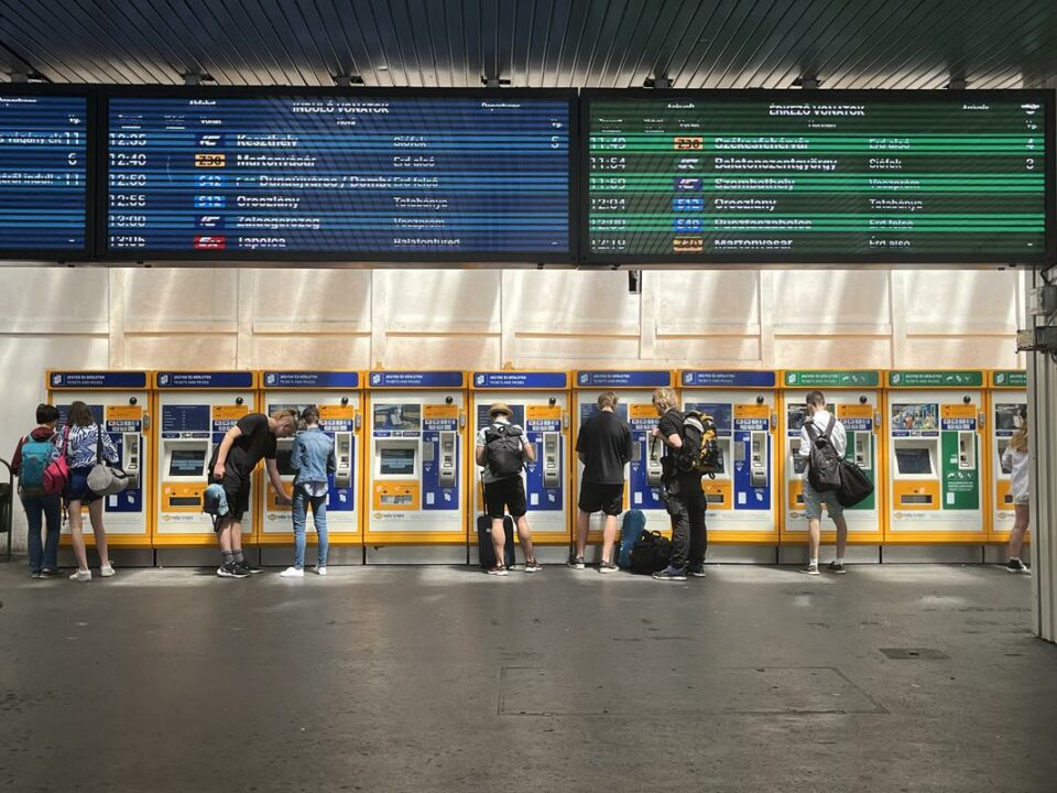 máv budapest estación de tren déli