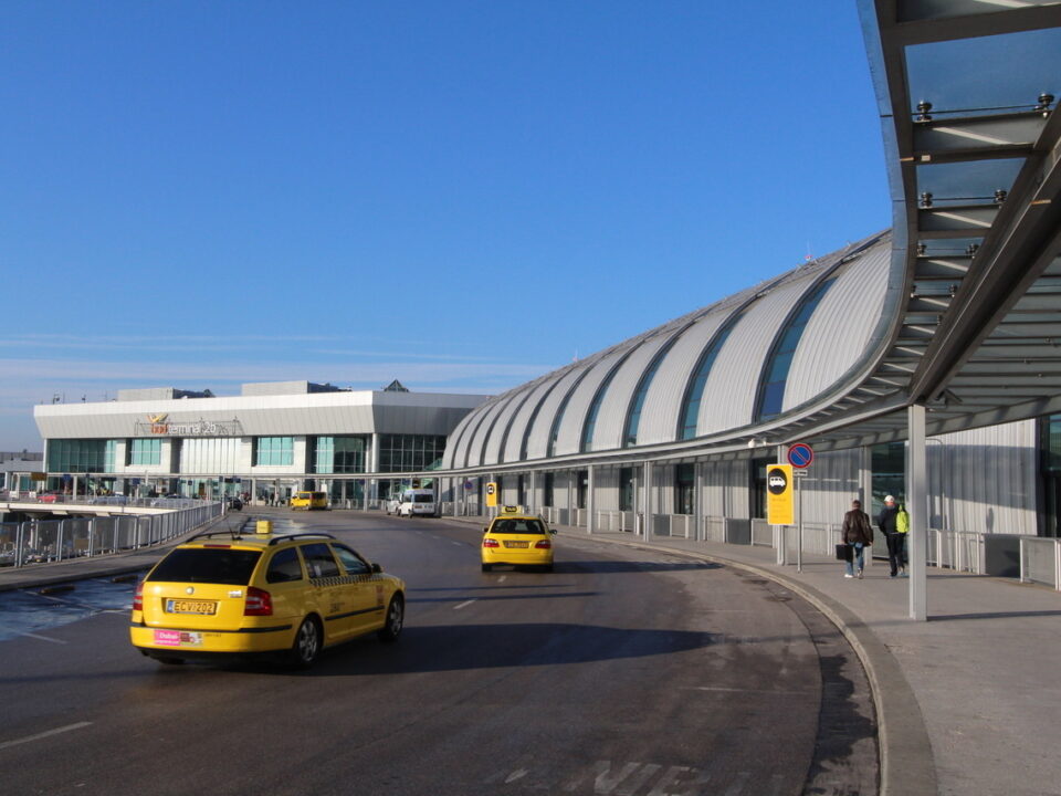 аеропорт будапешт