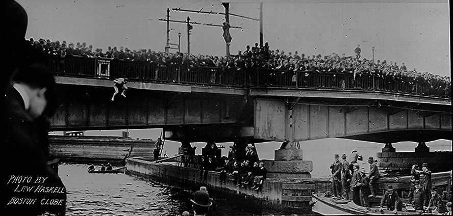 Harry Houdini Harvard Bridge