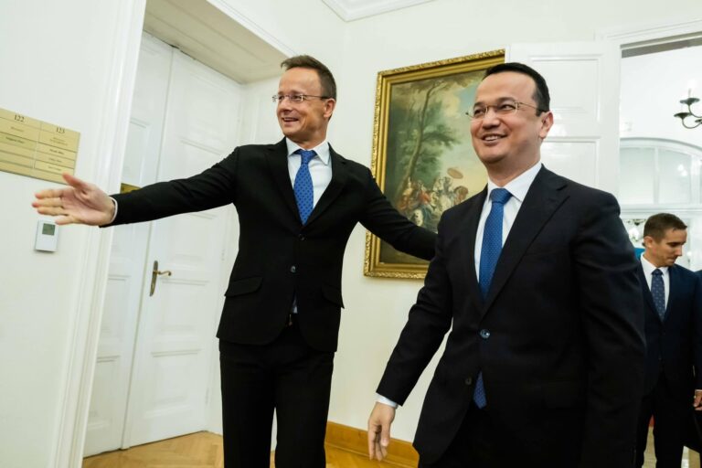 Szijjártó Sunwoda