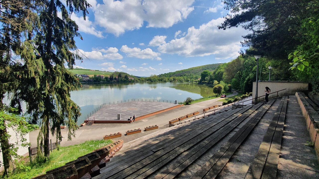 Lake Bánk