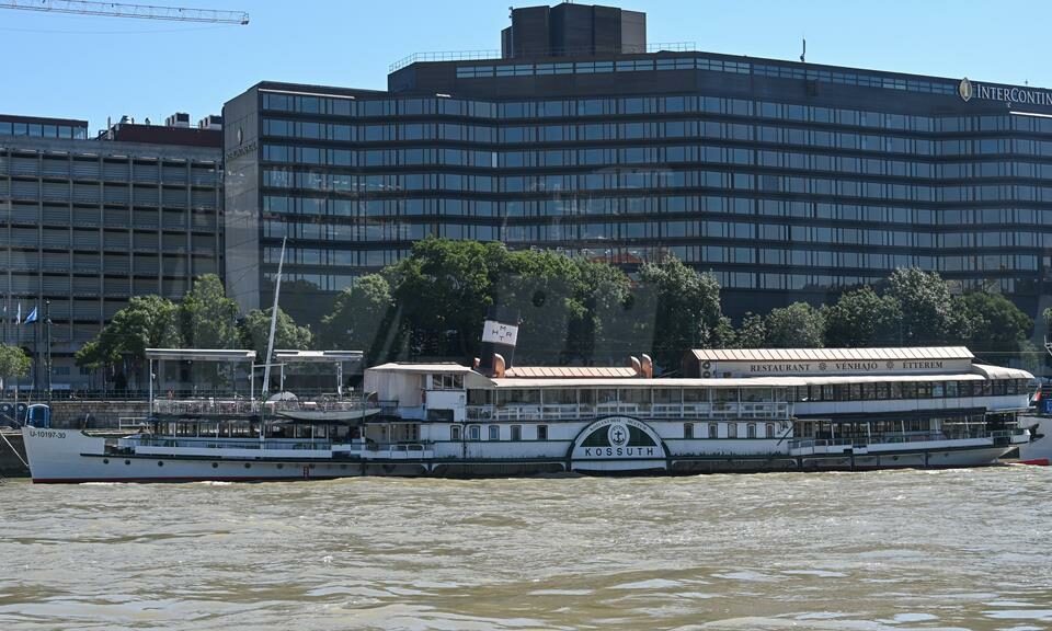 Budapest Danube boat hotel