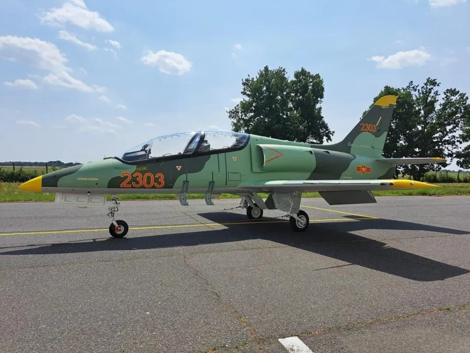 हंगरी चीन के खिलाफ वियतनाम की आधुनिक वायु सेना के लिए लड़ाकू जेट का उत्पादन करता है (कॉपी)