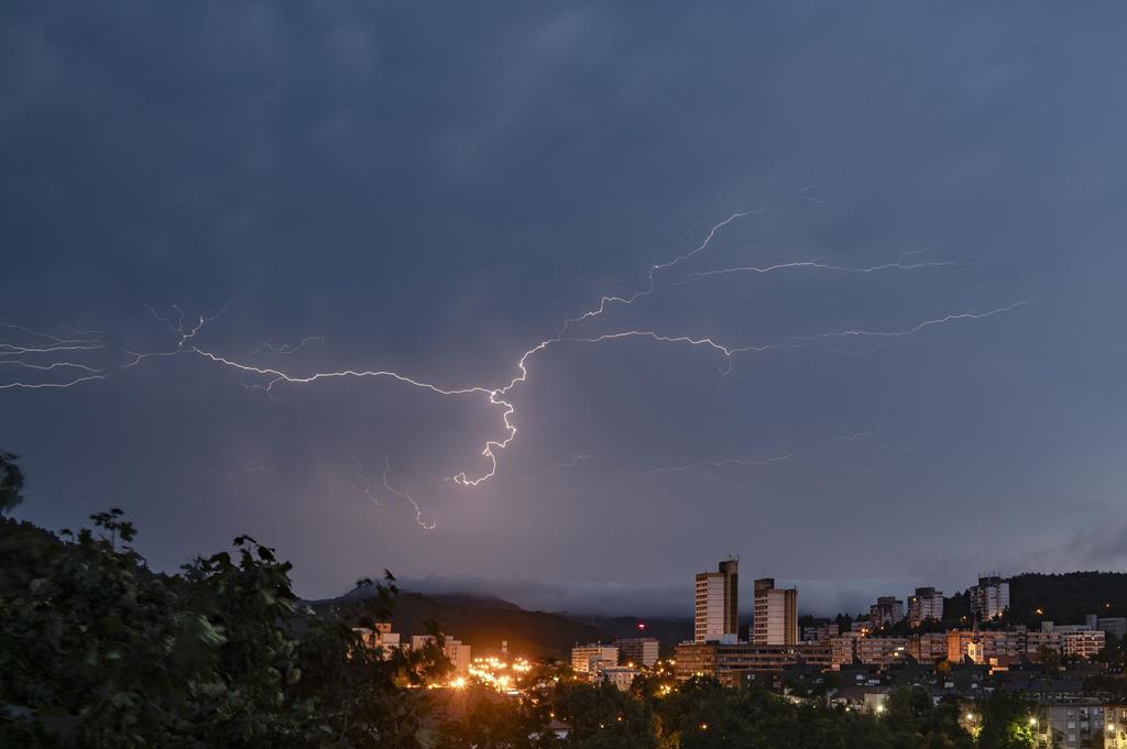 Thunderstorm Hungary Budapest Airport