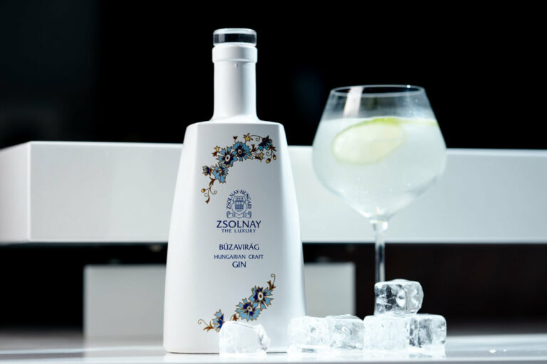 Zsolnay Búzavirág gin