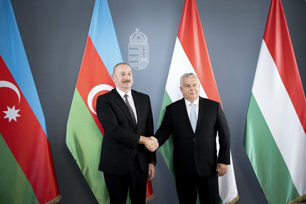 Hungarian companies rebuilding Azerbaijan