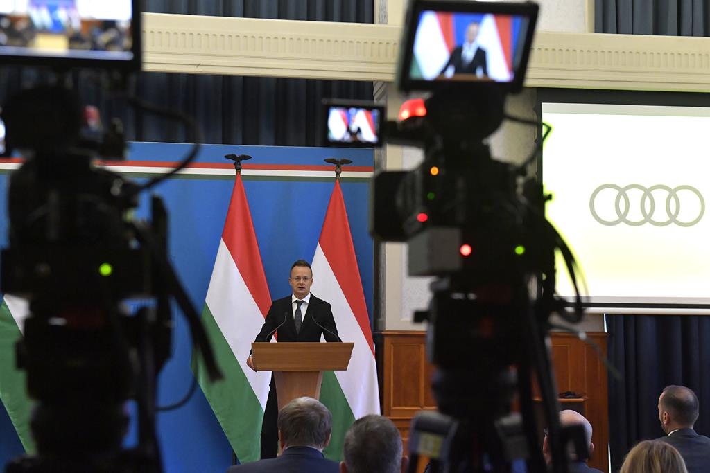 Hungarian foreign minister Szijjártó