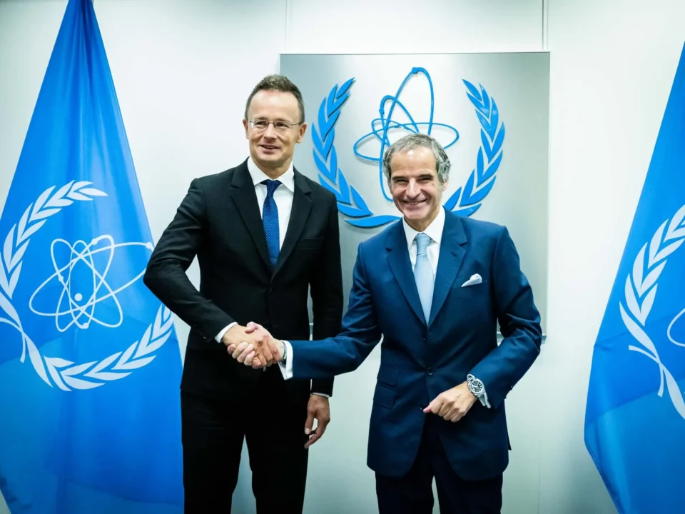 Ungarischer Minister überzeugt von Paks IAEA