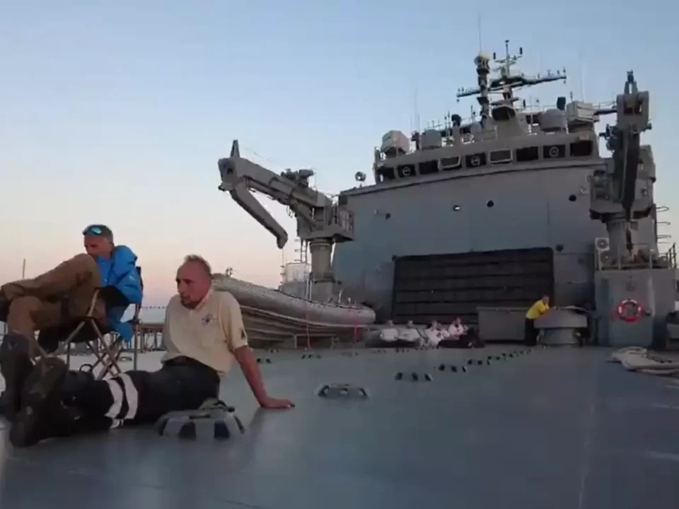 Венгерская спасательная команда на море с помощью Ливии