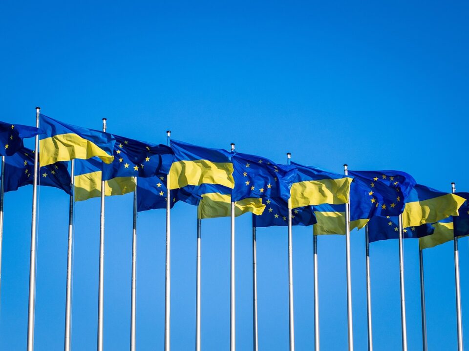 Ukraine-EU-Flagge