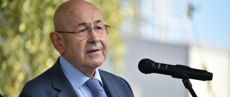 Líder de los húngaros en Serbia István Pásztor