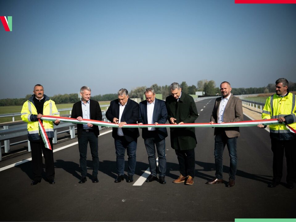 Inauguration d'une nouvelle autoroute hongroise