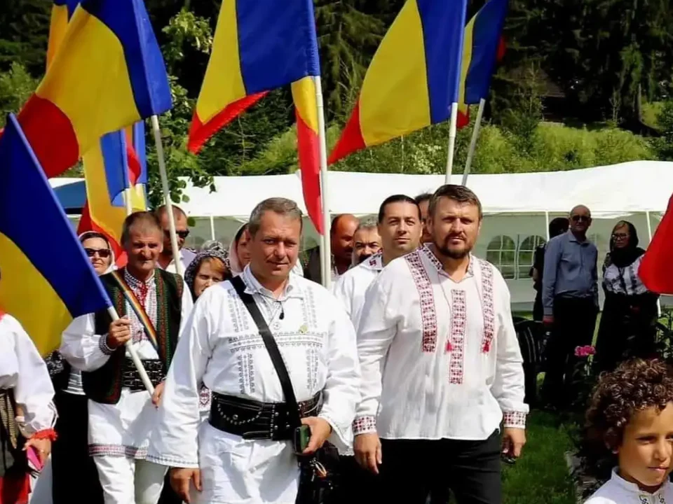 Rumänische Extremisten, Ungarn, gehen heim, in die Mongolei
