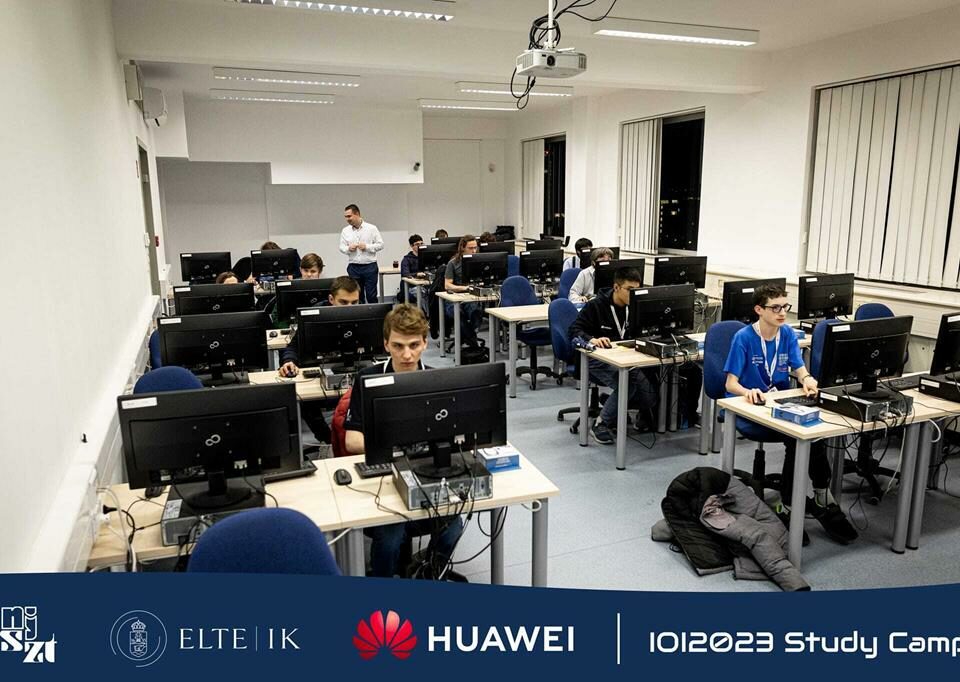 बुडापेस्ट विश्वविद्यालयों ने दुनिया के सबसे होनहार युवा कंप्यूटर वैज्ञानिकों की मेजबानी की