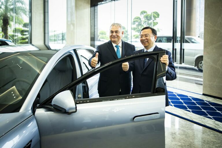 الصين أوربان سعيدة byd