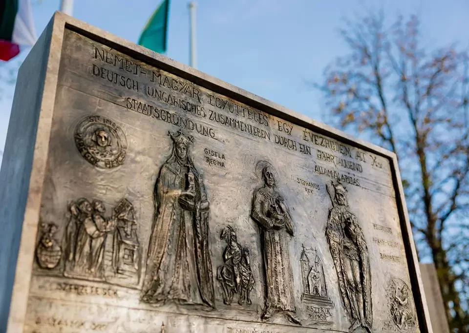 Ungarisch-deutsches Millennium-Denkmal (Kopie)