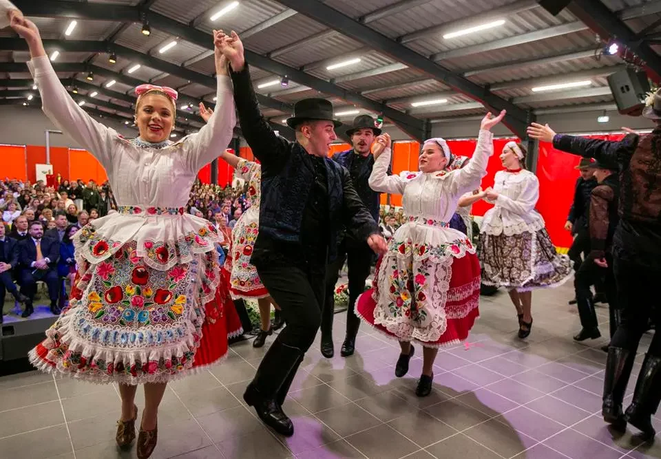 Hungarian traditional dance music