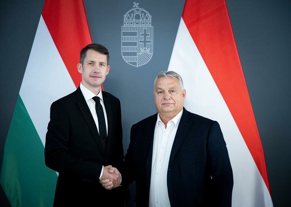 欧尔班总理选出居住在塞尔维亚的匈牙利人的新领导人（副本）