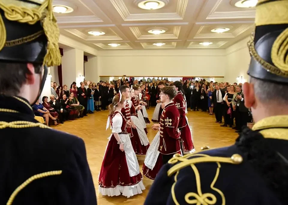 Traditional dance palotás