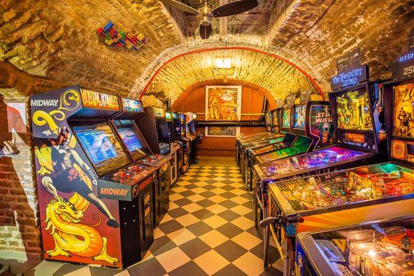 Flippermúzeum - Budapest Pinball Museum