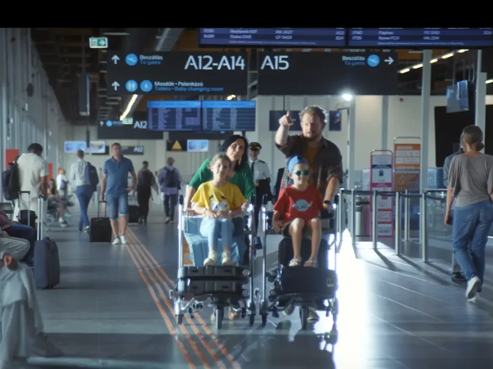 ブダペスト空港のプロモーションビデオ