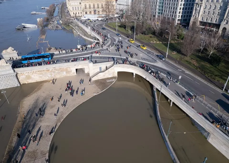 Überschwemmung der Budapester Donau