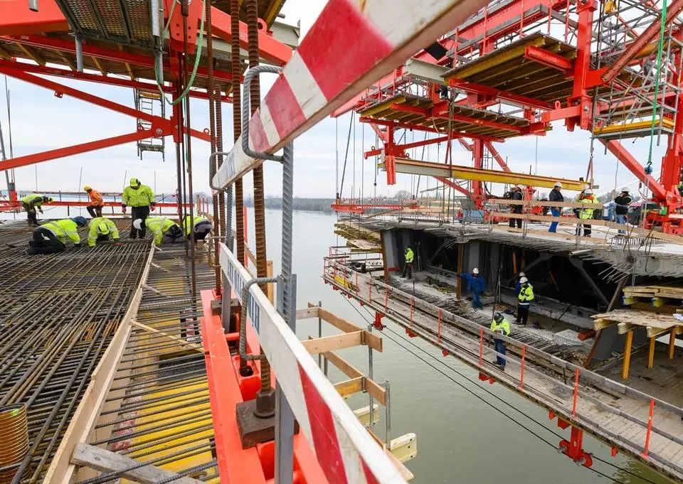 Construction Hongrie Paks Pont sur le Danube