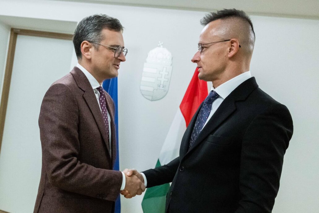 Hungarian foreign minister meets Ukraine counterpart in Brussels