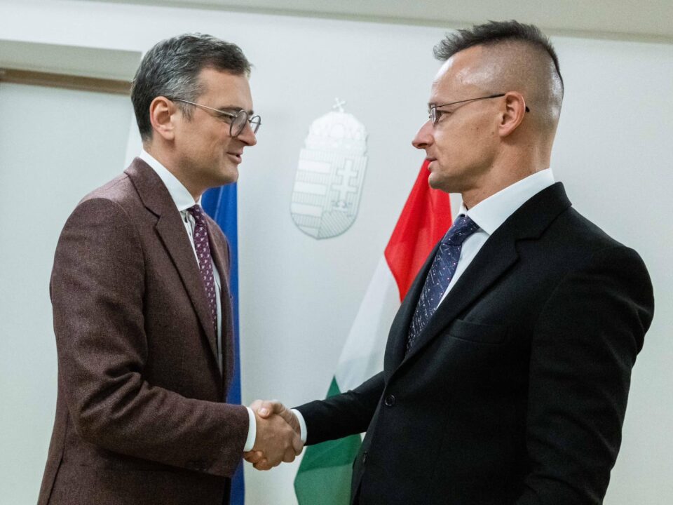 Il ministro degli Esteri ungherese incontra a Bruxelles il suo omologo ucraino