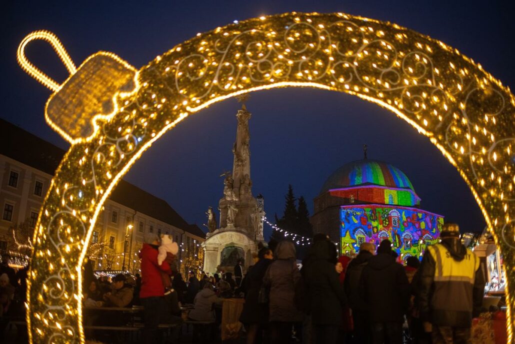 pécs advent christmas hungary