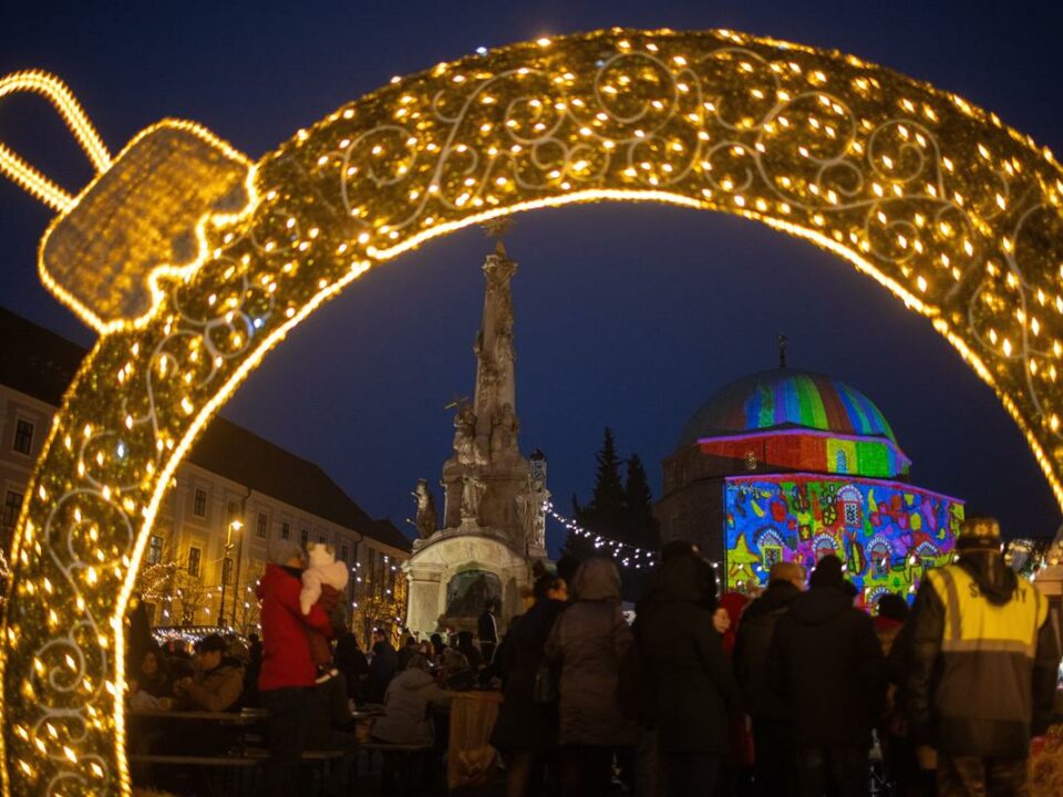 pécs advent christmas hungary