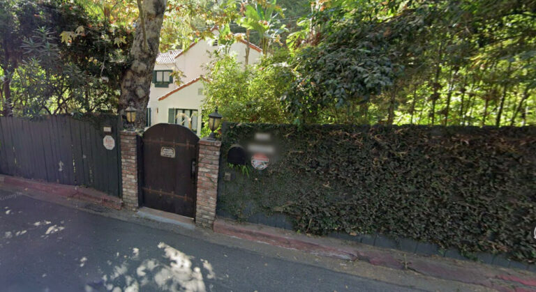 barbara palvin dylan sprouse casa di los angeles
