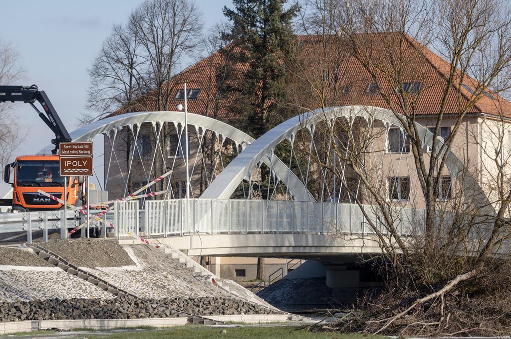 New Ipoly bridge inaugurated