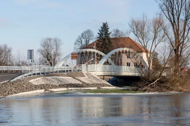 New Ipoly-bridge to Slovakia