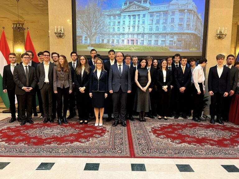 Medallas de la Olimpiada de Ciencias para estudiantes de 2023