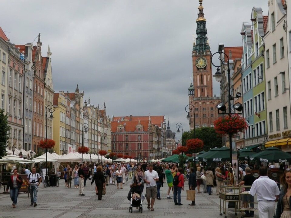 Un unguri a înjunghiat oameni la Gdansk