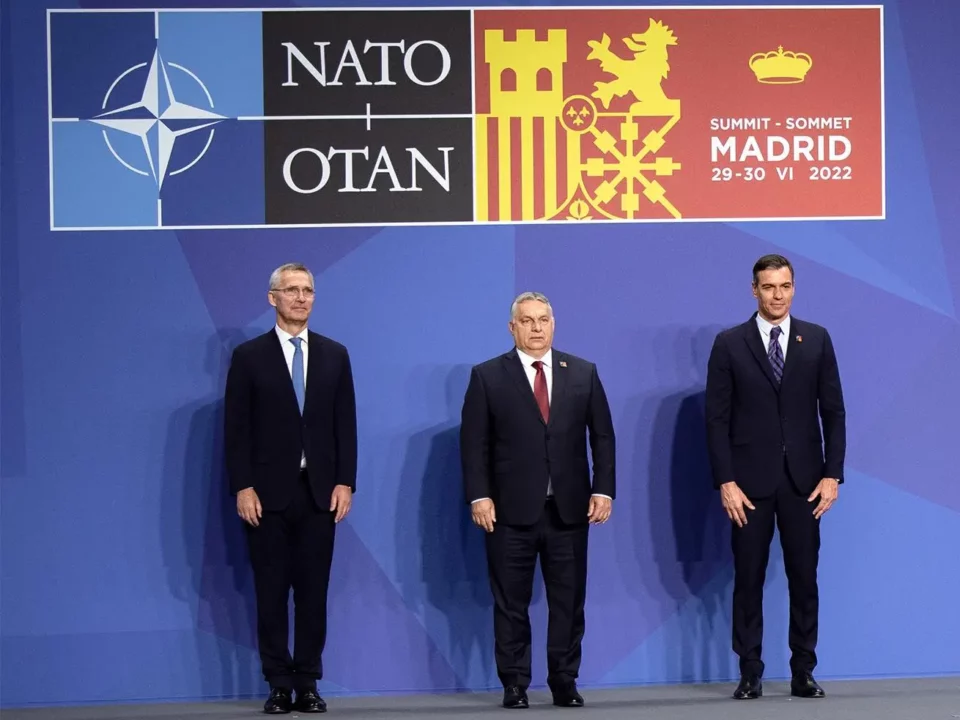 NATO Švedska Orbán Stoltenberg