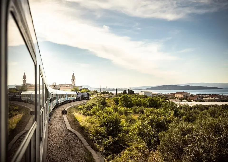 ブダペストからヨーロッパの都市とアドリア海への夜行列車