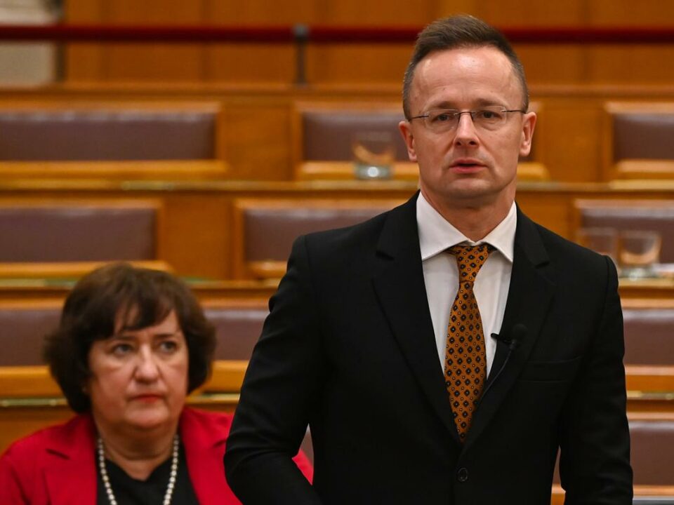 ministre des Affaires étrangères Hongrie Ukraine