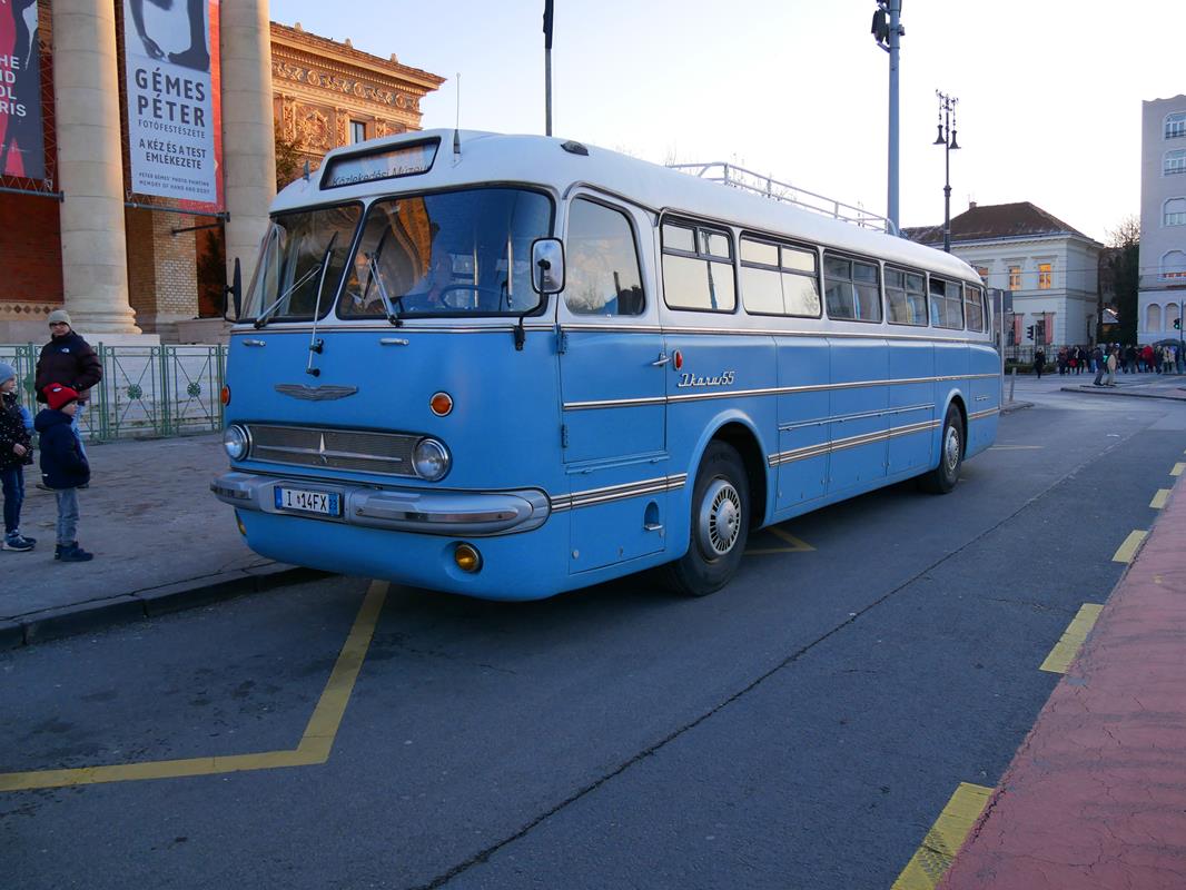 ikarus 55