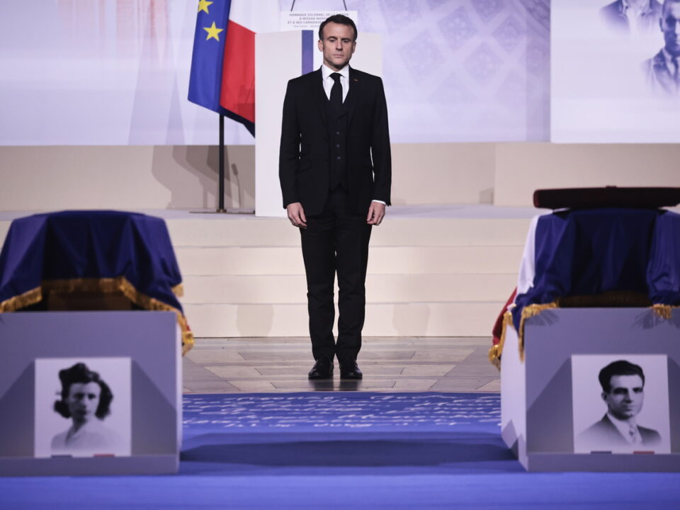 Macron paříž 2. světové války znovu pohřbení mučedníků